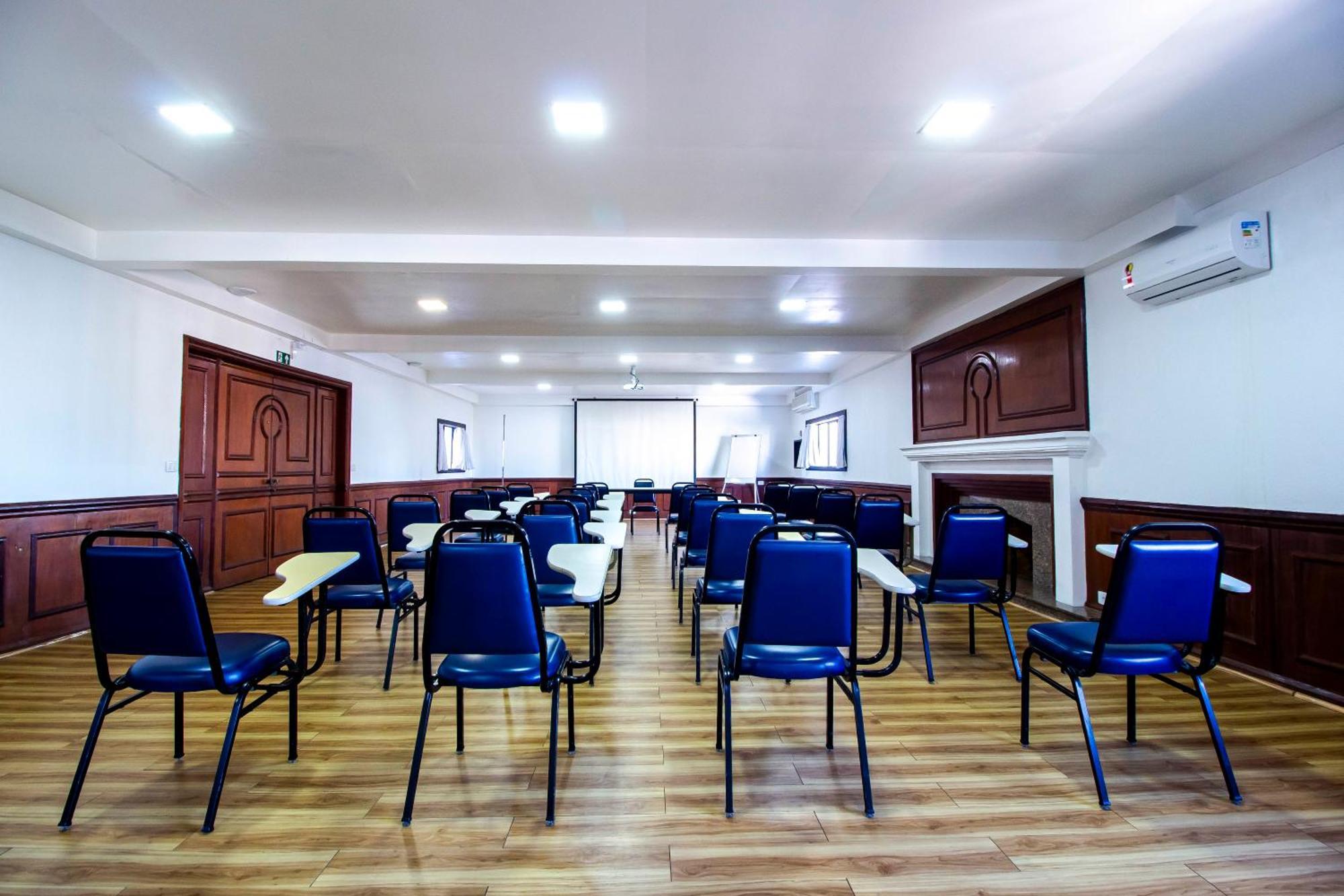 Hotel Dan Inn Curitiba Centro By Nacional Inn Luaran gambar